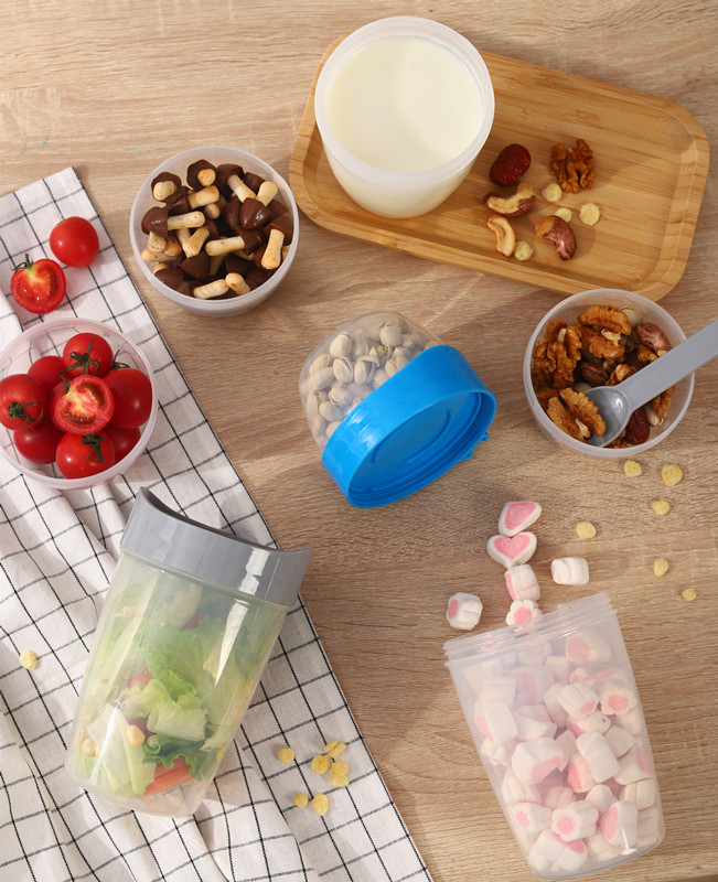 Take and Go Yogurt Cup with Topping Cereal Cup With Fork Plastic Breakfast On the Go Cups With Two sizes